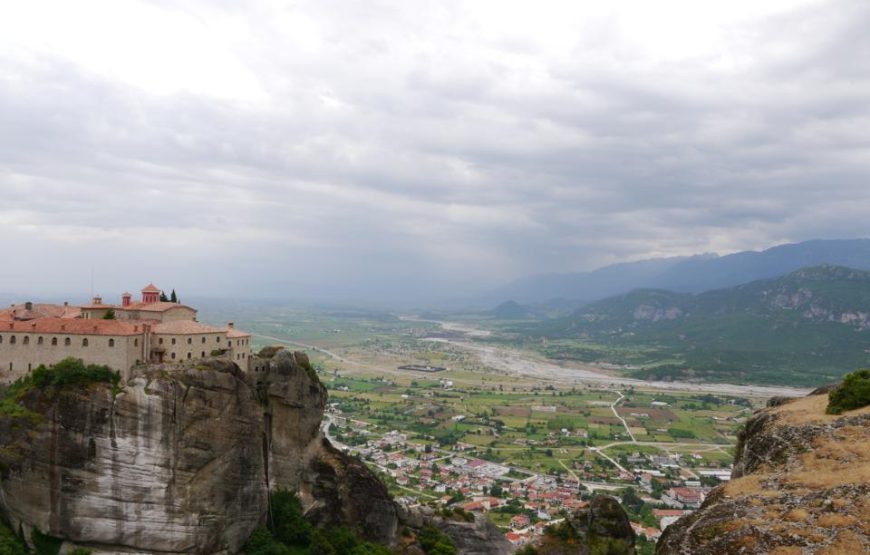 Delphi and Meteora Private Tour